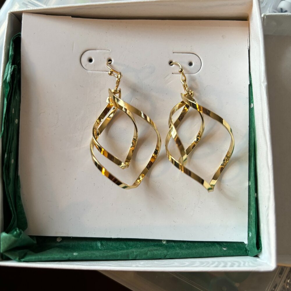 Gold Earrings Dangly